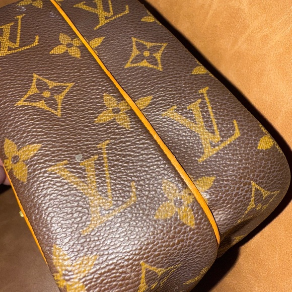 Louis Vuitton Amazone Brown Monogram Crossbody Bag - Picture 4 of 8